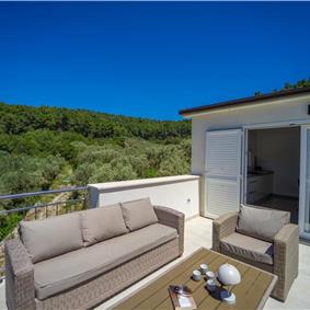 6 Bedroom Beachfront Villa with Heated Pool near Vela Luka on Korcula Island, Sleep 12